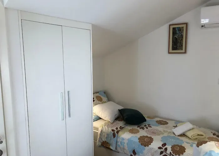 Elegant Apartment Leila