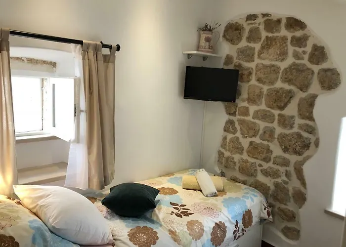 Elegant Apartment Leila